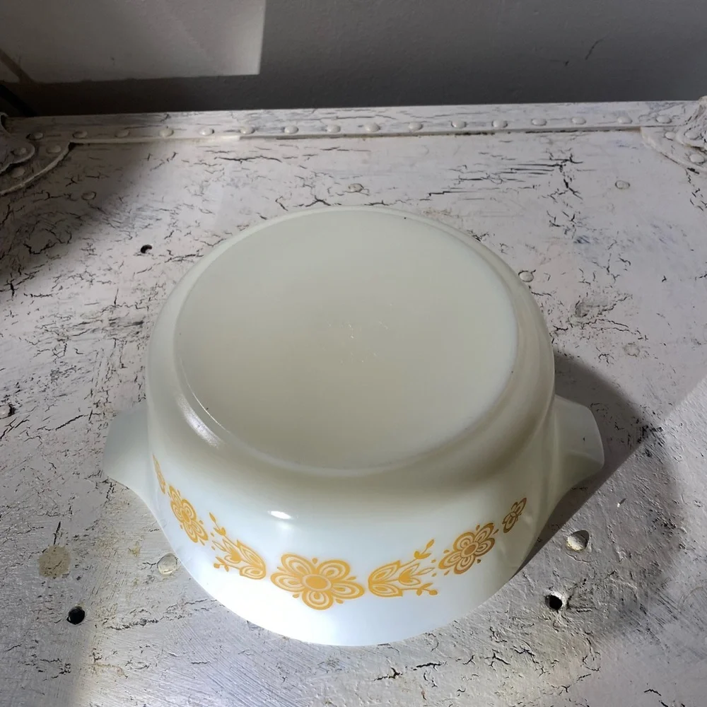 1 Pyrex 474 Golden Butterfly Casserole Baking Pan